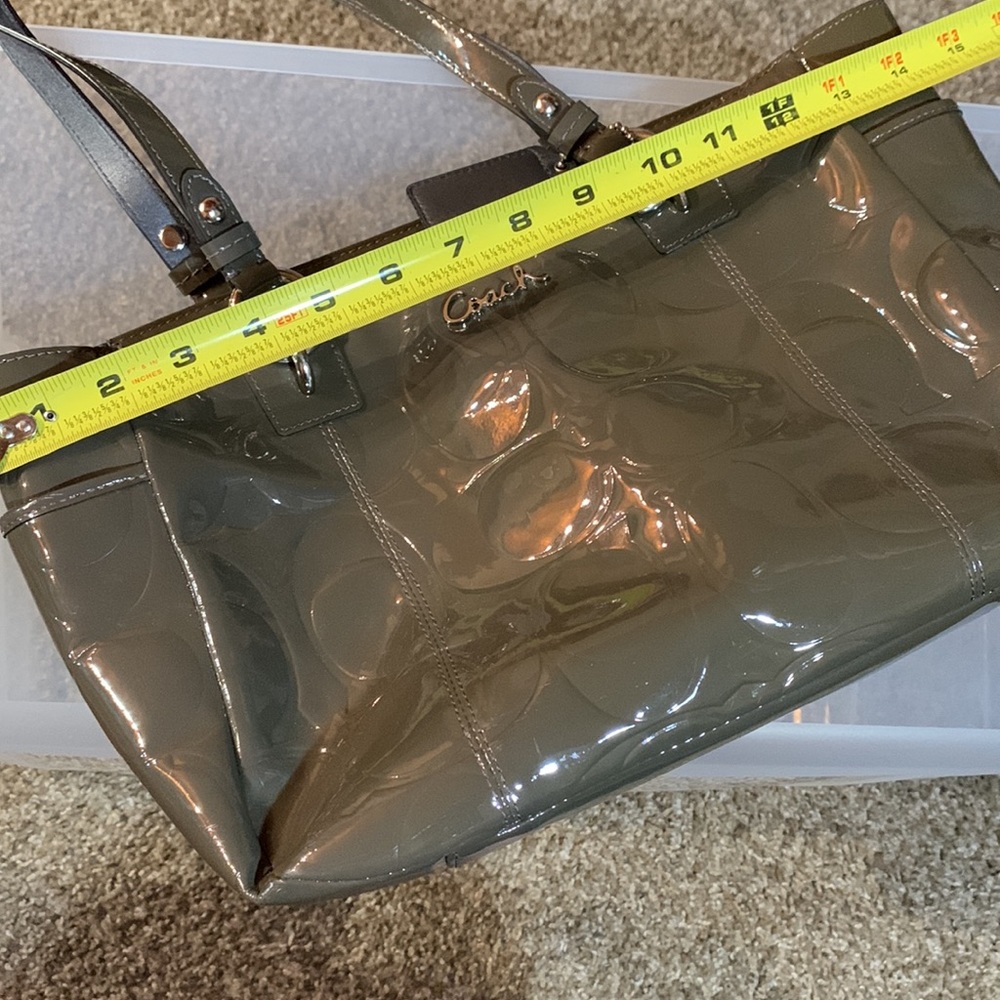Coach purse - Picture 2 of 7
